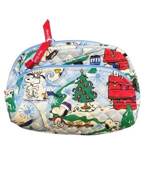Peanuts® Medium Cosmetic Bag Ski
Slope Snoopy Vera Bradley Christmas Holiday